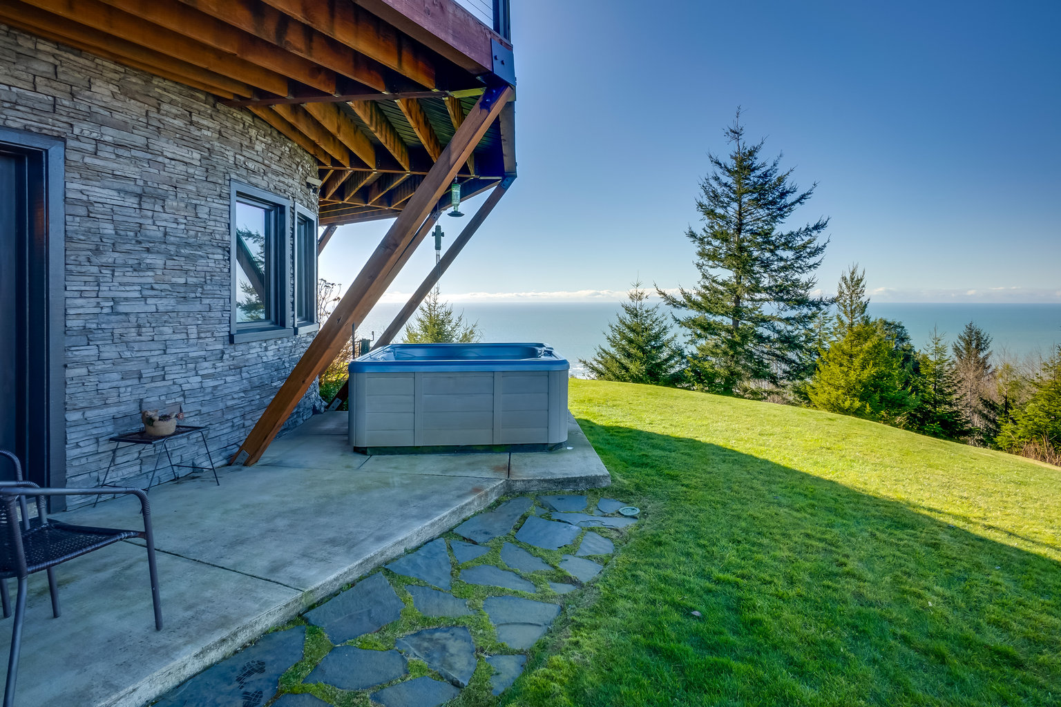 Smith River Vacation Rental