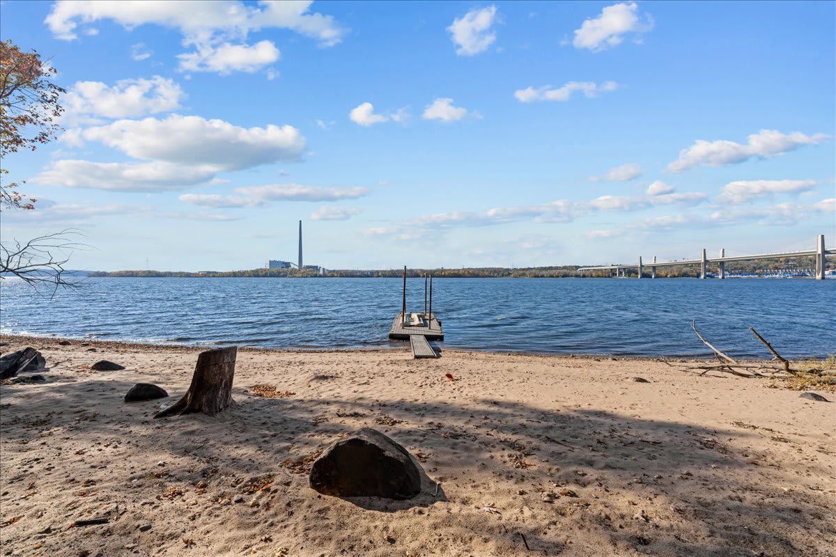 Hudson Vacation Rental