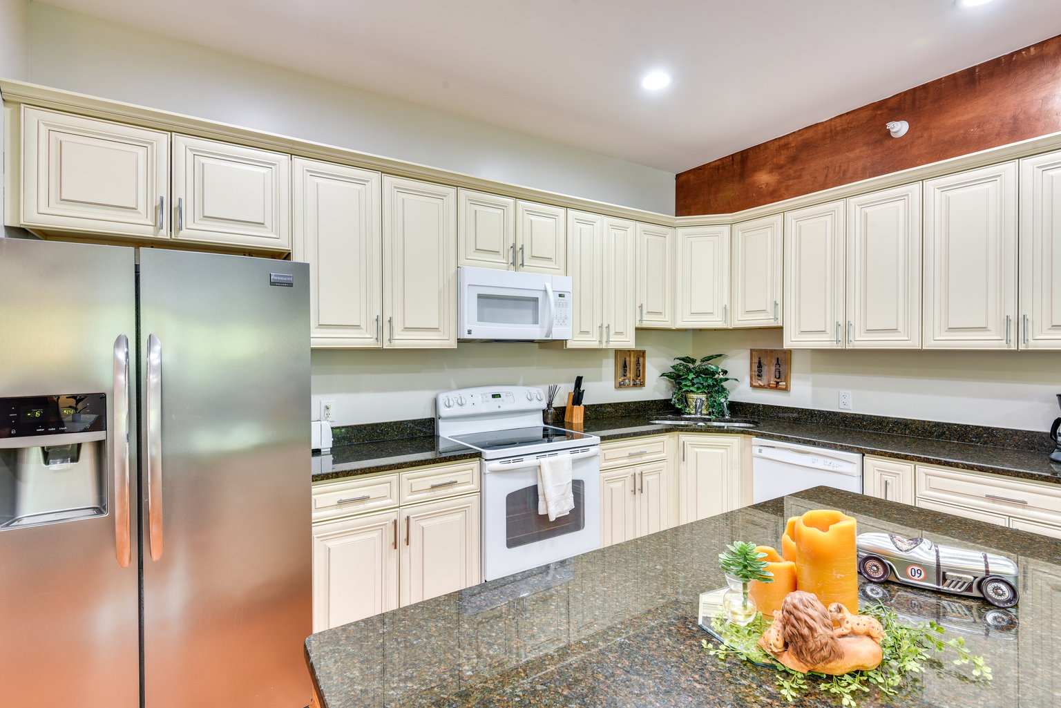 Shorewood-Tower Hills-Harbert Vacation Rental