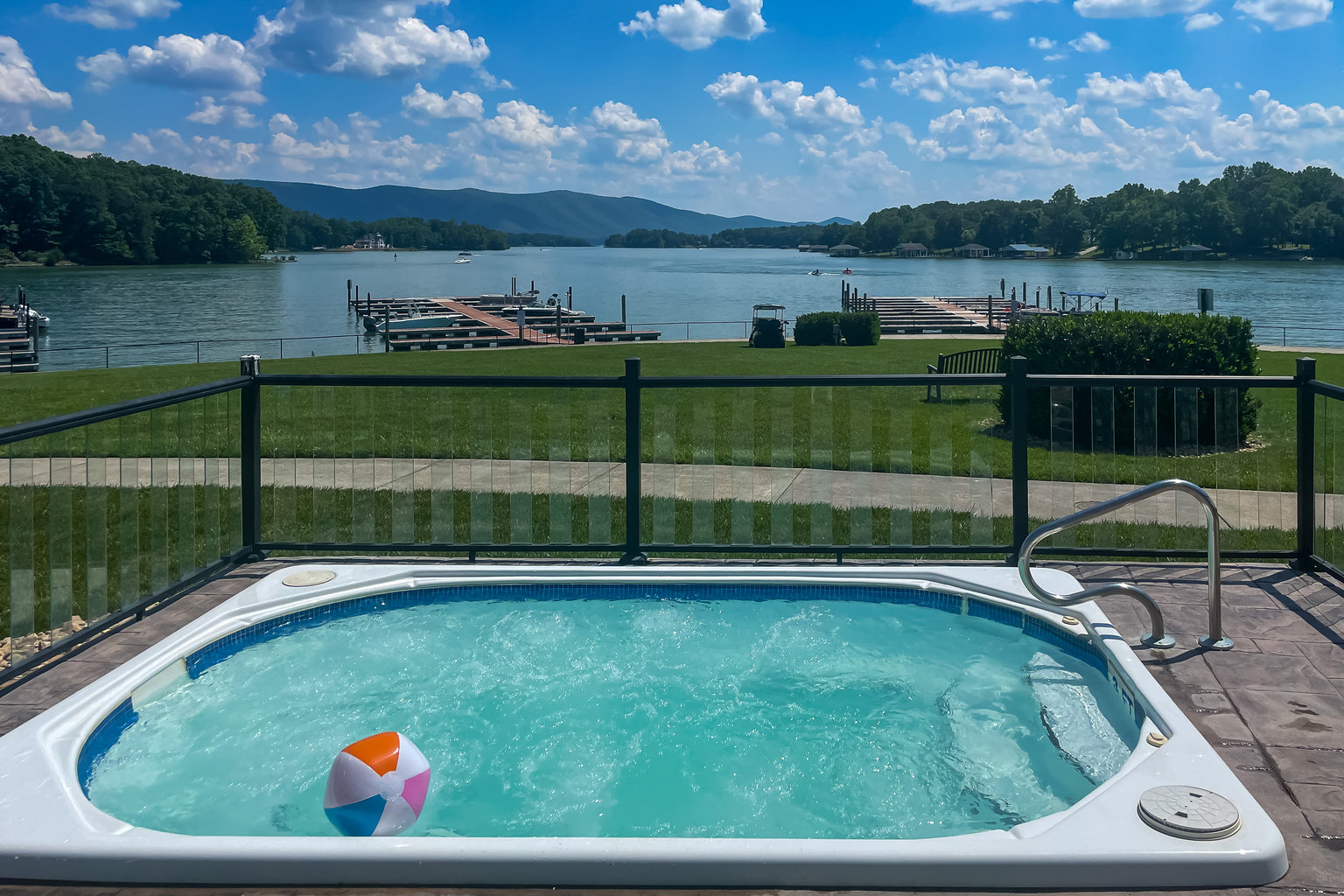 Huddleston Vacation Rental