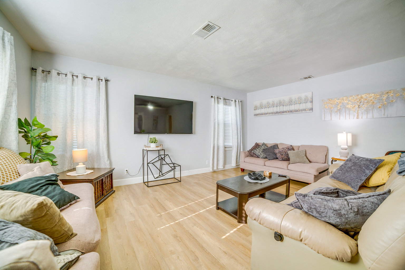 Riverside Vacation Rental