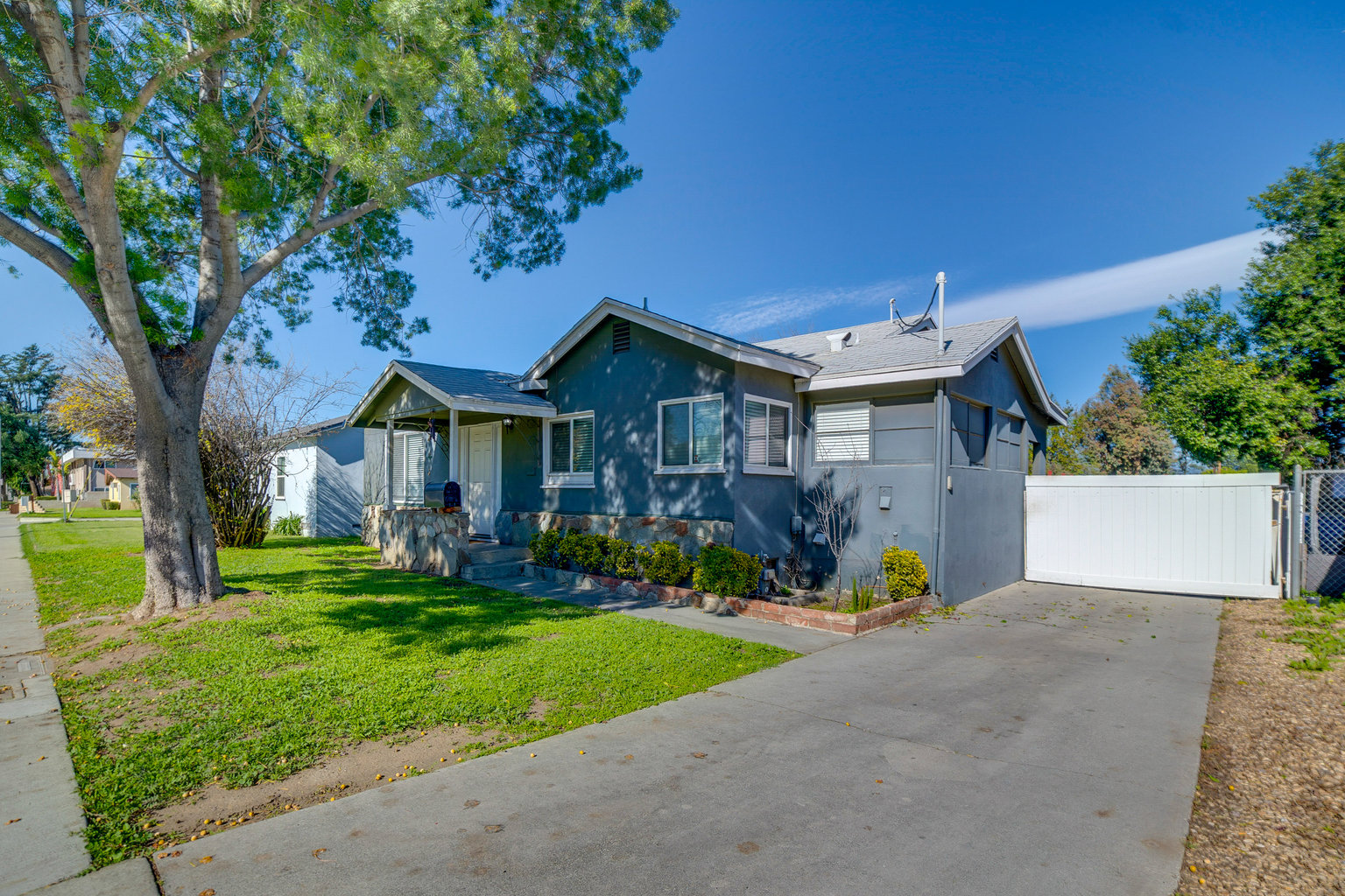 Riverside Vacation Rental