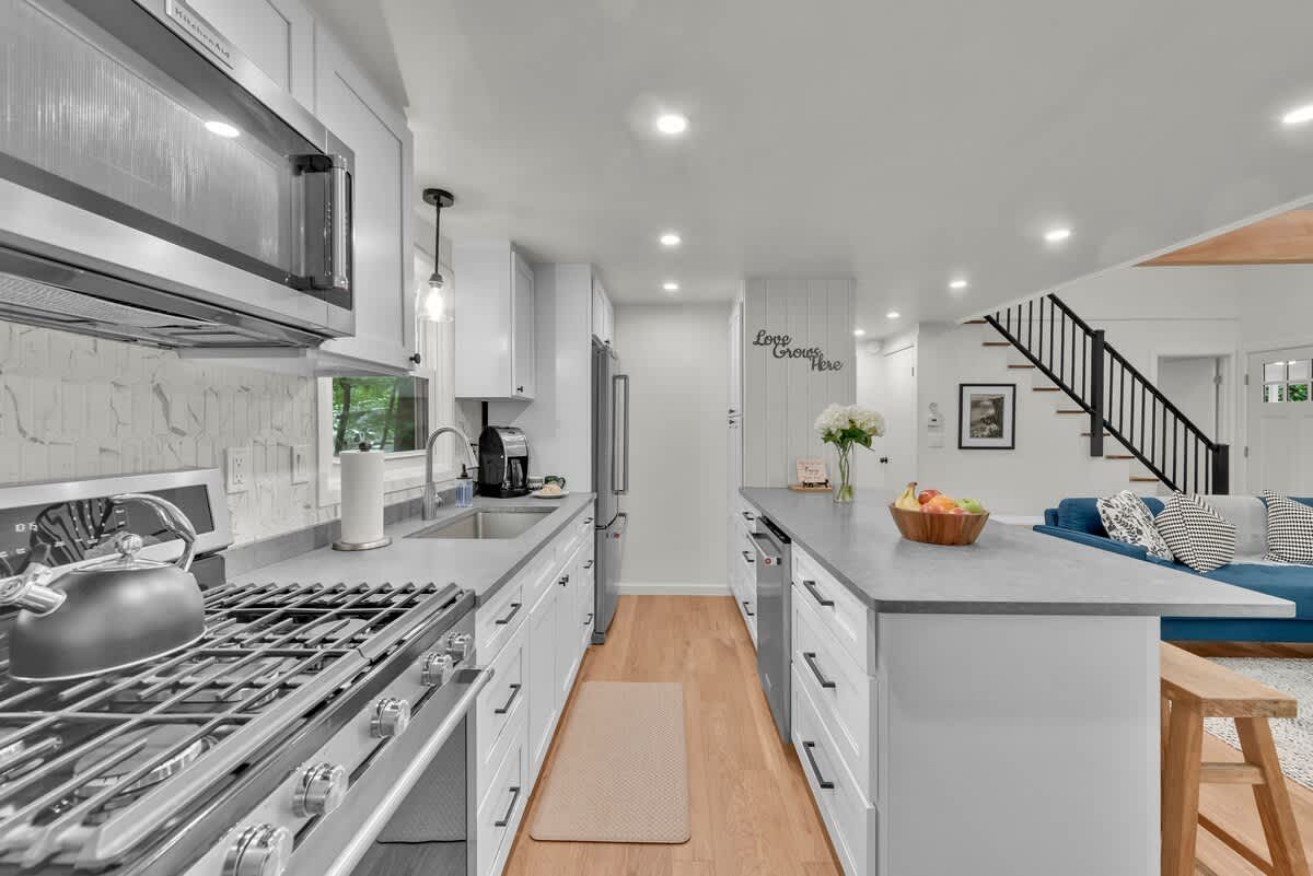 Lake Ariel Vacation Rental