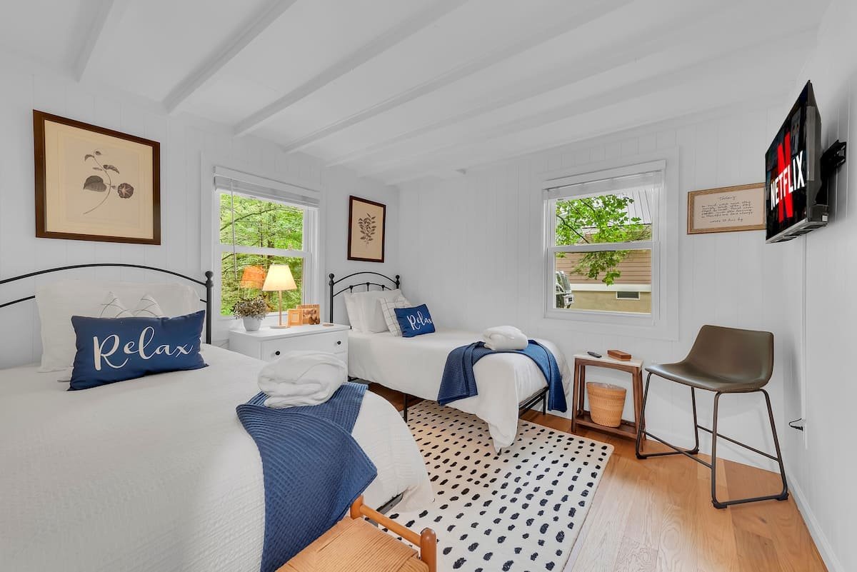 Lake Ariel Vacation Rental