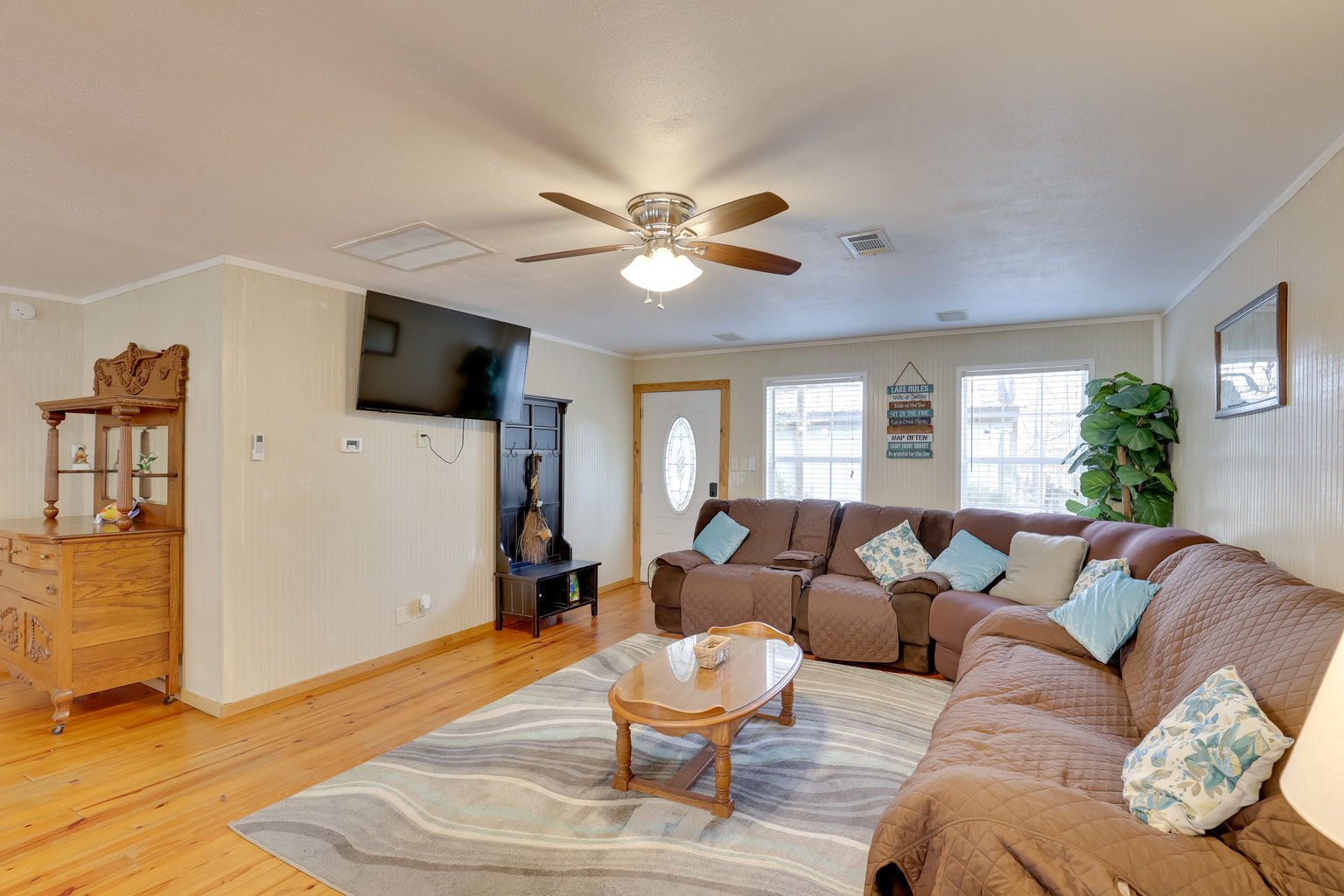 Hemphill Vacation Rental