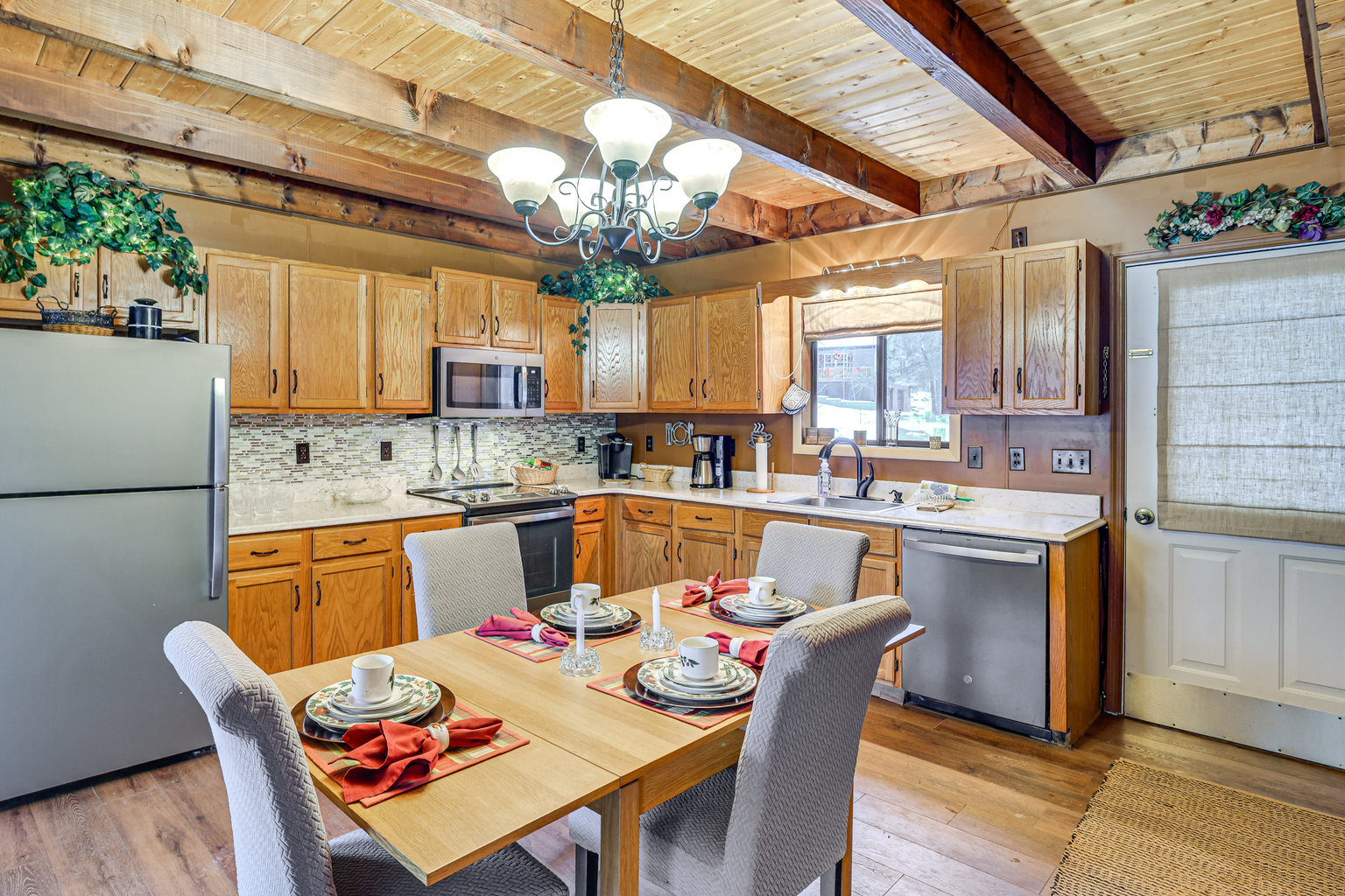 Lake Ariel Vacation Rental