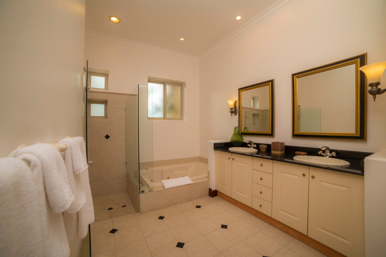 Playa Herradura Vacation Rental