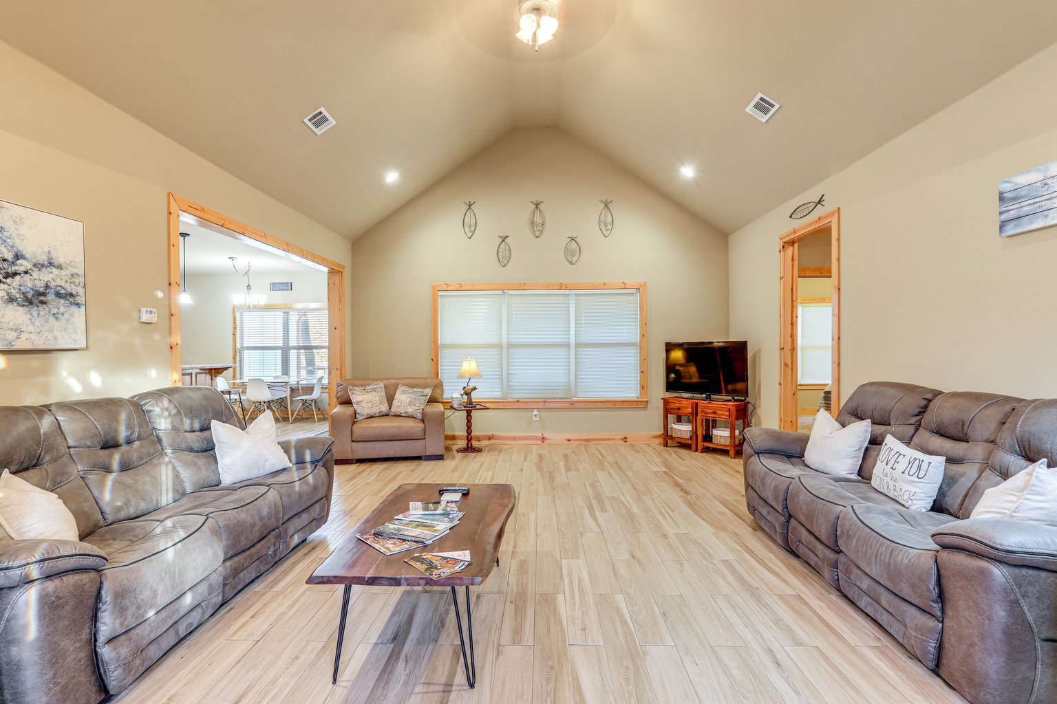 Flippin Vacation Rental