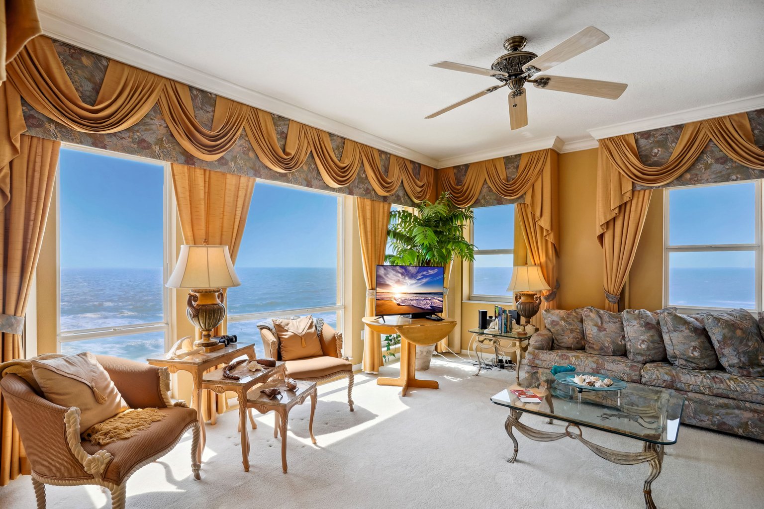 N. Redington Vacation Rental