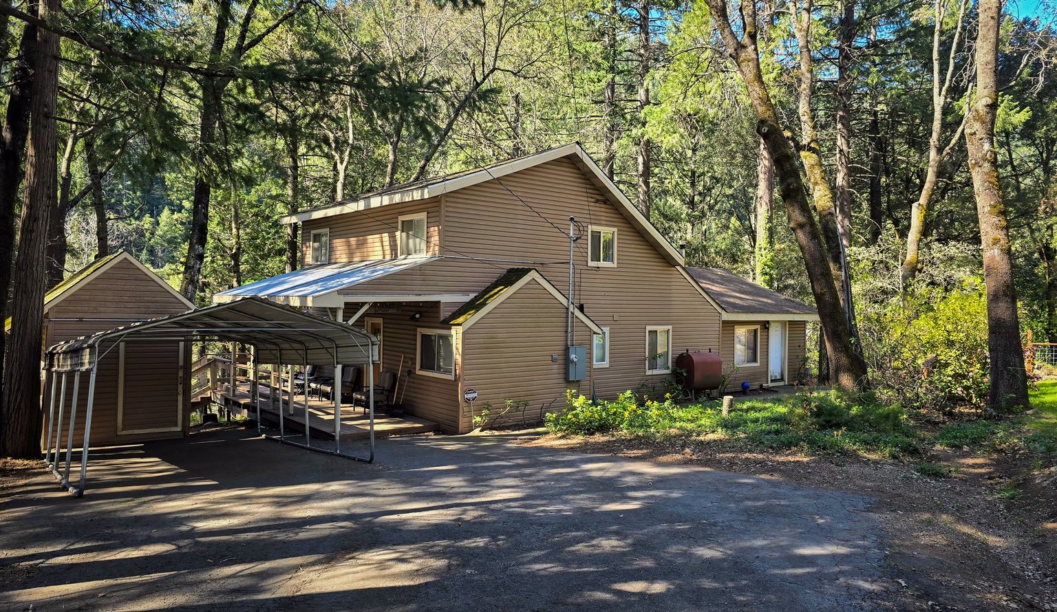 Dunsmuir Vacation Rental
