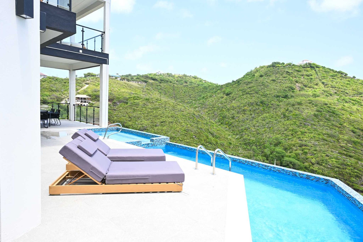 Cas-en-Bas Vacation Rental