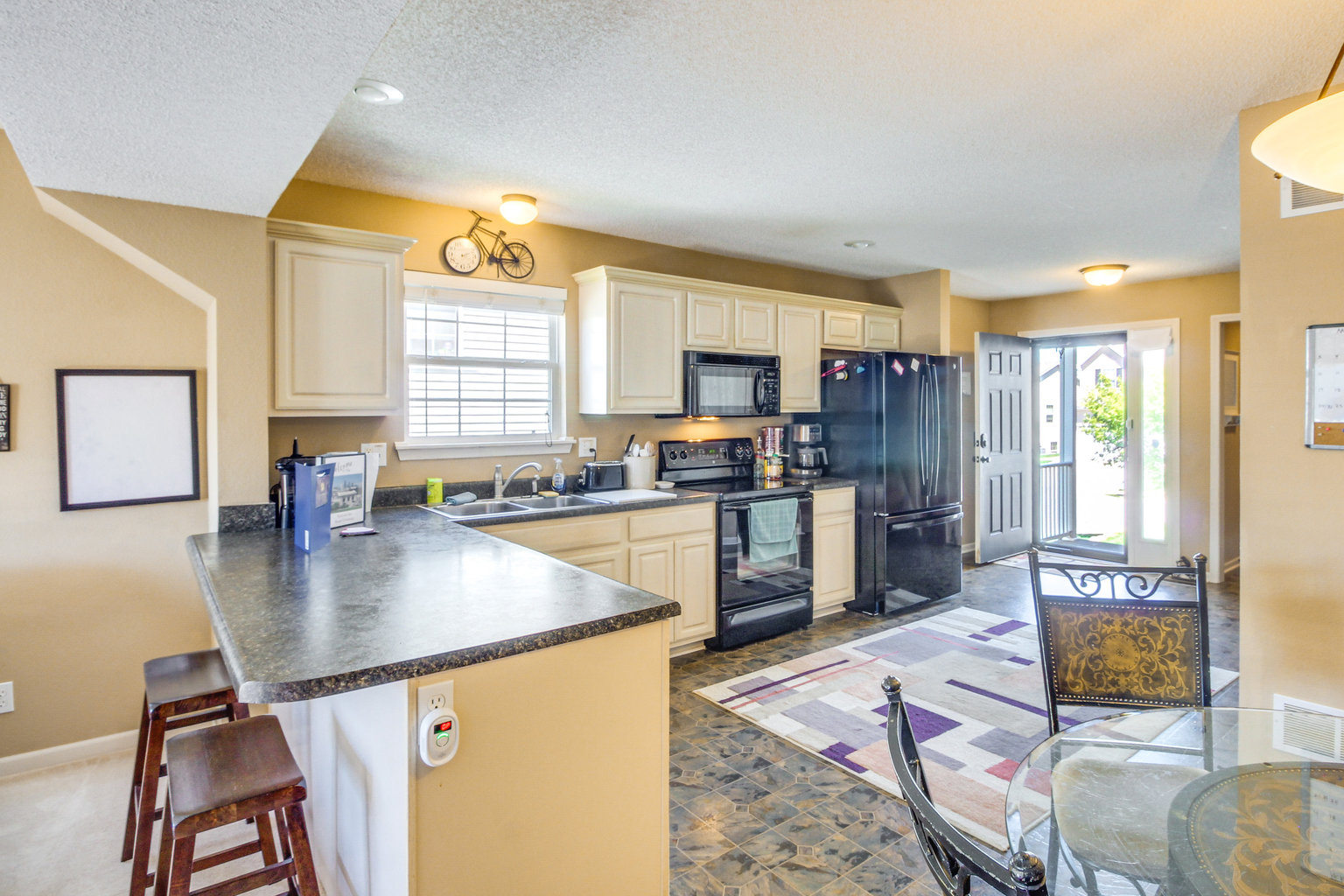 Lee's Summit Vacation Rental