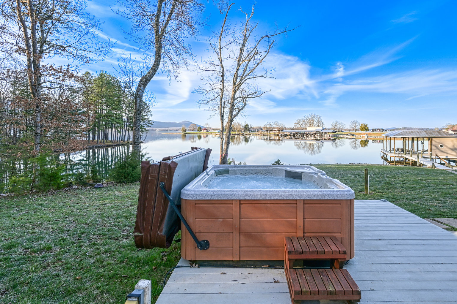 Huddleston Vacation Rental