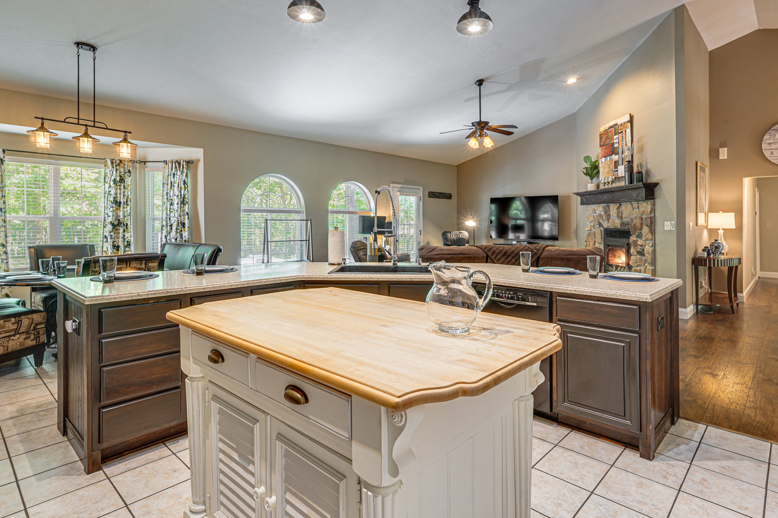 Eldon Vacation Rental