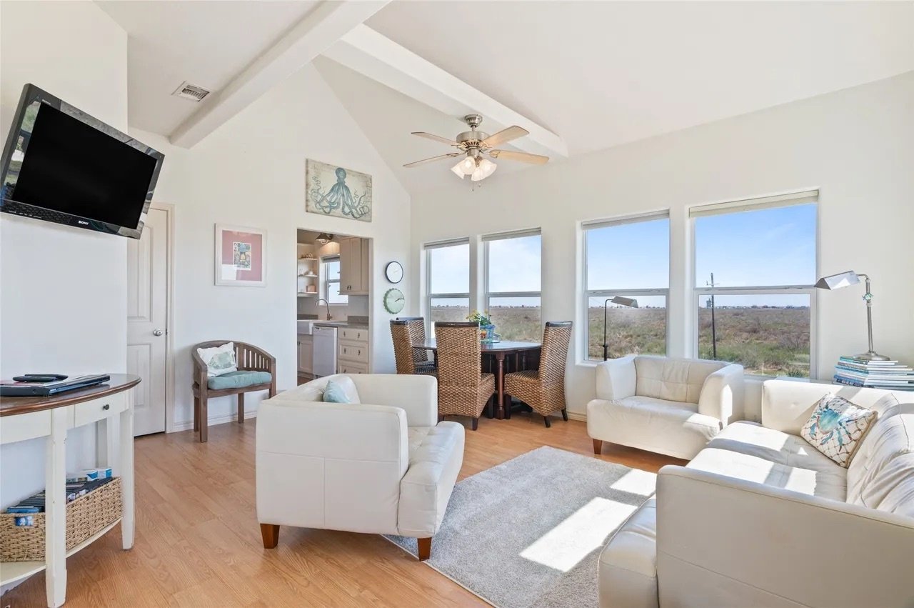 Gilchrist Vacation Rental