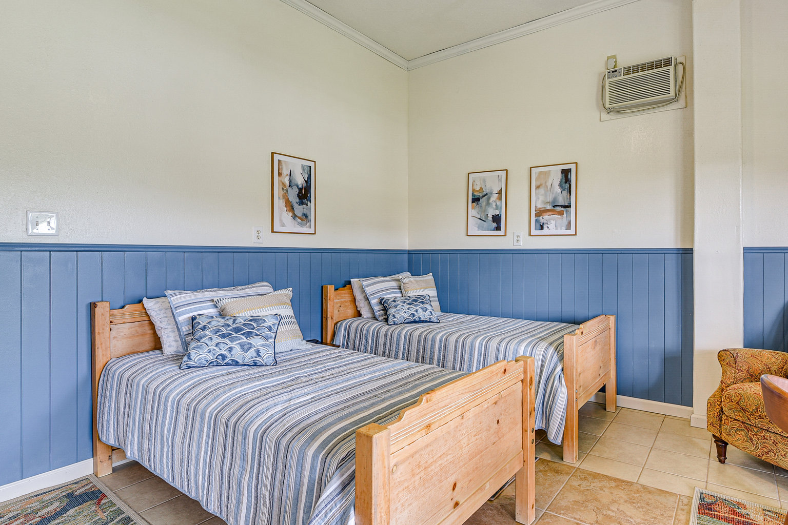 Dickinson Vacation Rental