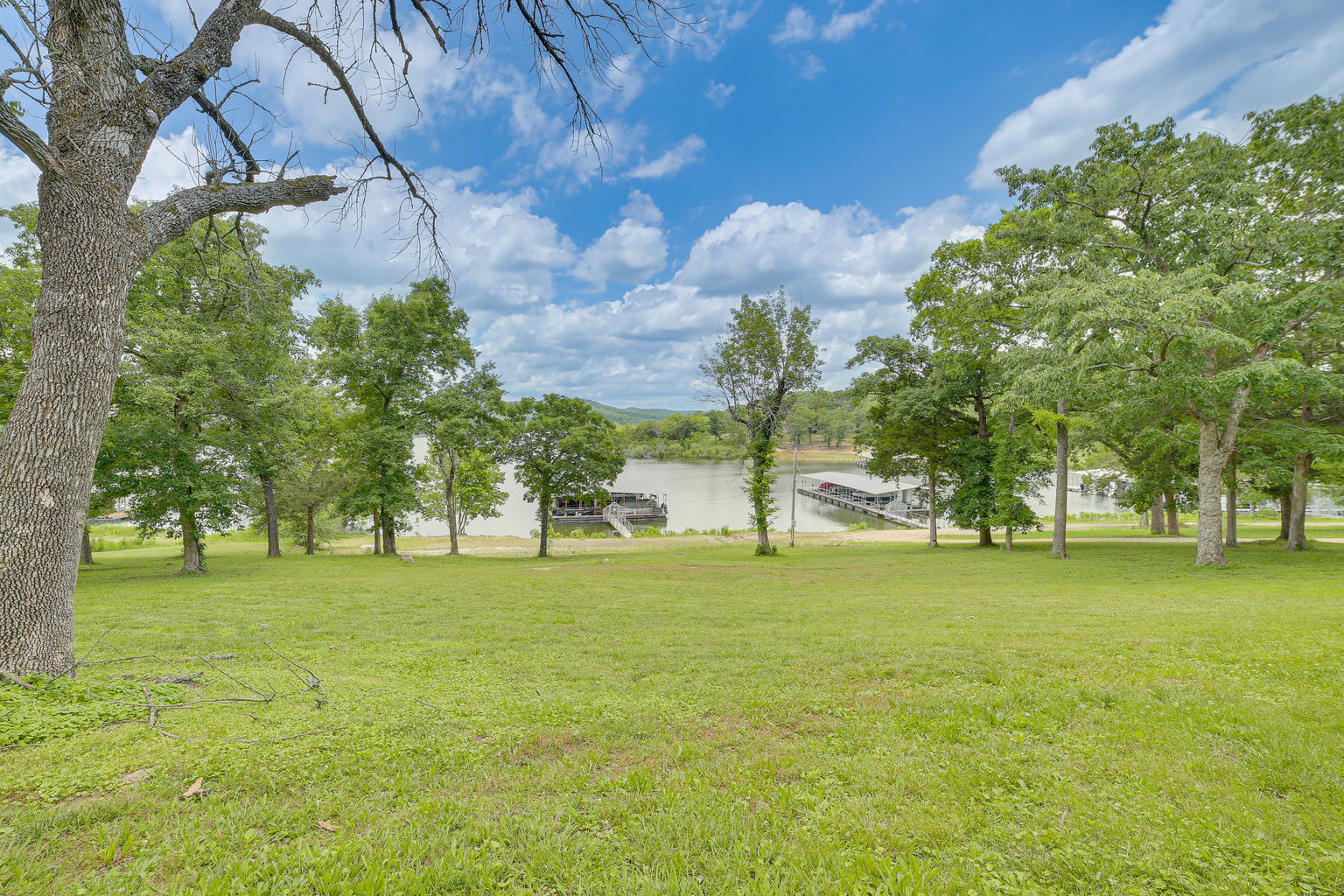 Reeds Spring Vacation Rental