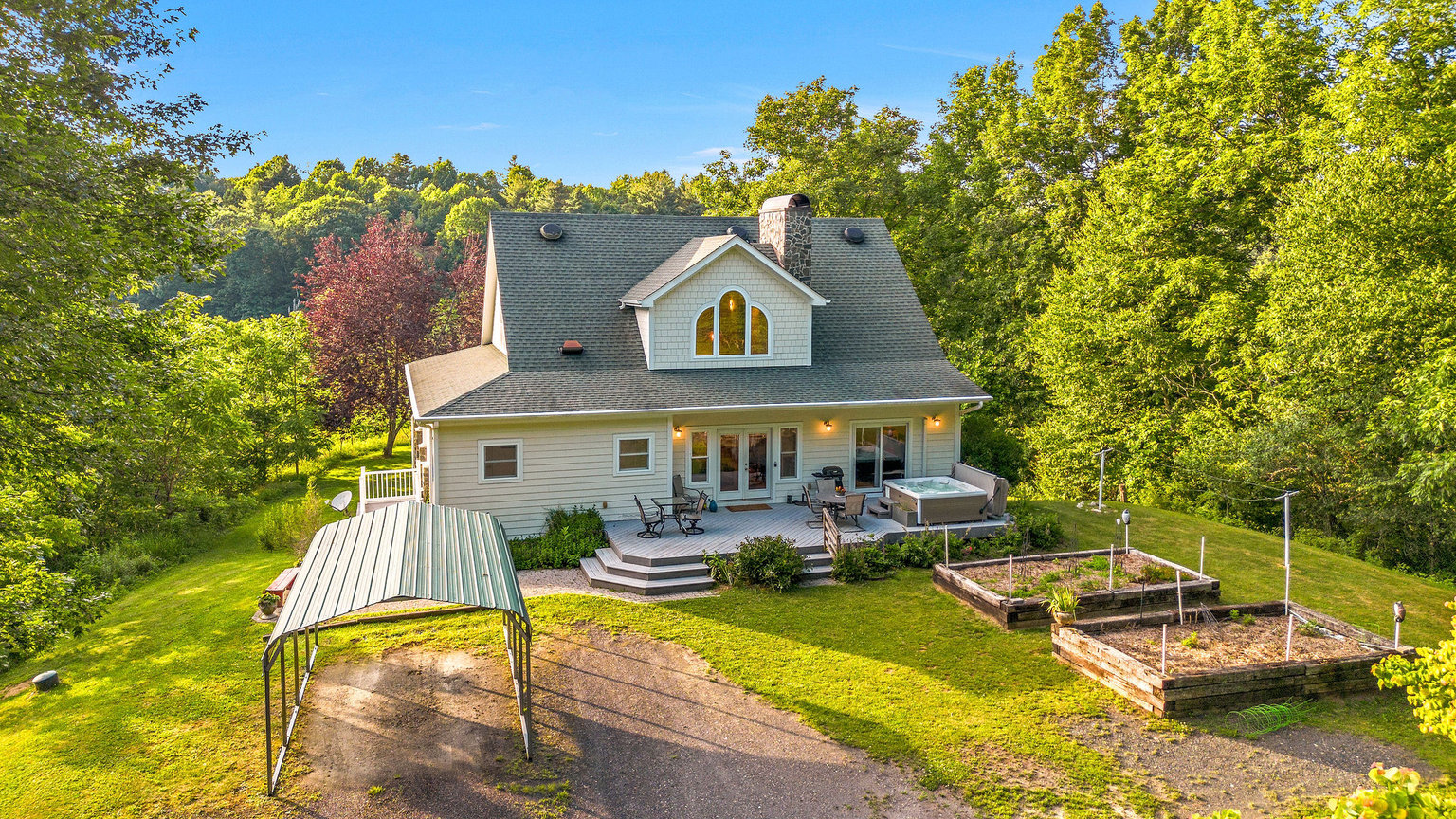 Lansing Vacation Rental