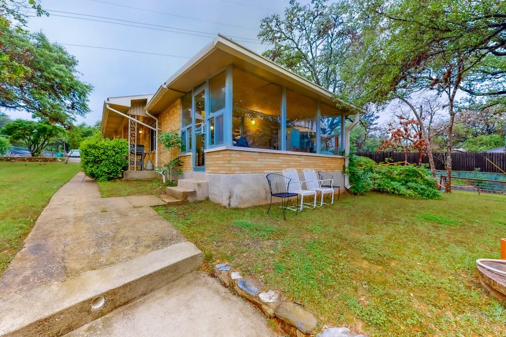 Kingsland Vacation Rental