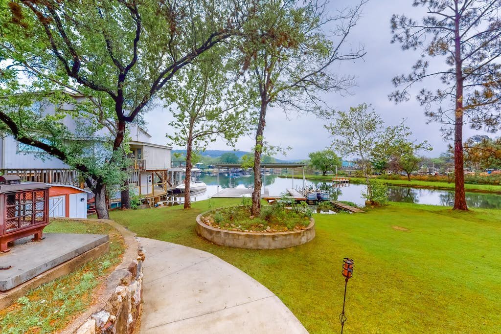 Kingsland Vacation Rental