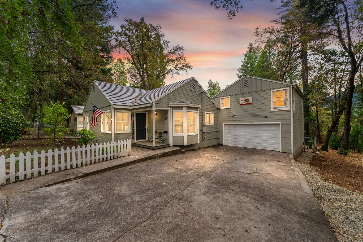 Dunsmuir Vacation Rental