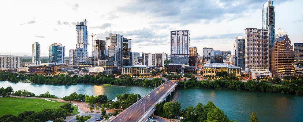 Austin, Texas Vacation Rentals: Lake Houses, Condos, Luxury Homes & More