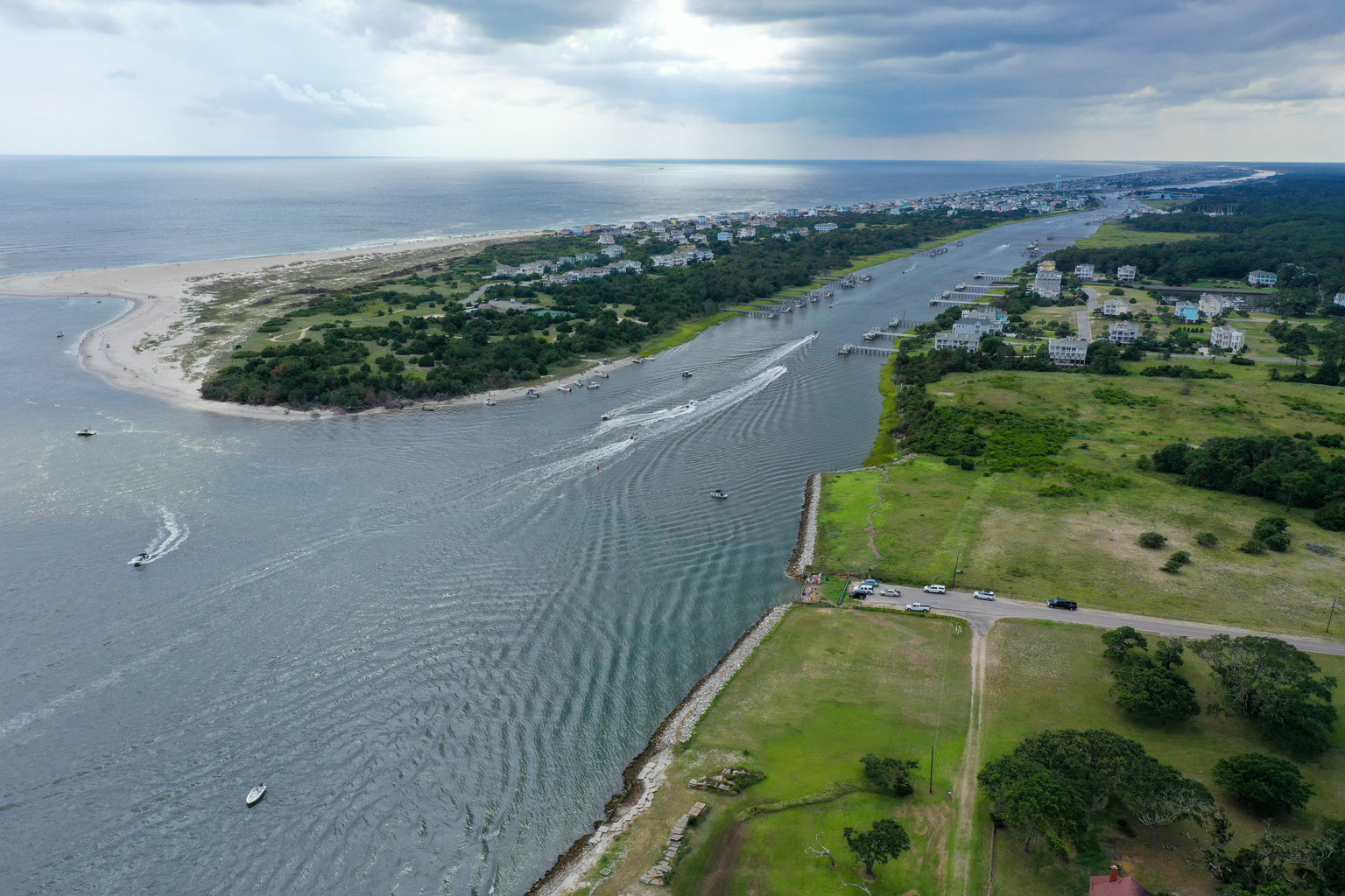 Oak Island, North Carolina Vacation Rentals: Beach Houses, Condos, & Oceanfront Homes