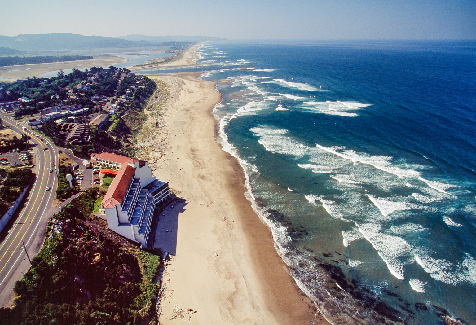 Lincoln City, Oregon Vacation Rentals: Beach Houses, Condos, Apartments, & More 