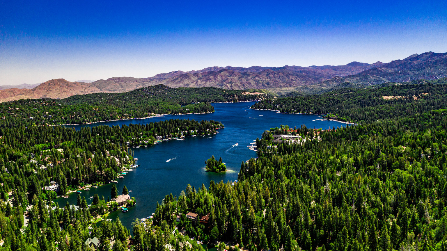 Lake Arrowhead, California Vacation Rentals: Houses, Cabins, Condos, & More