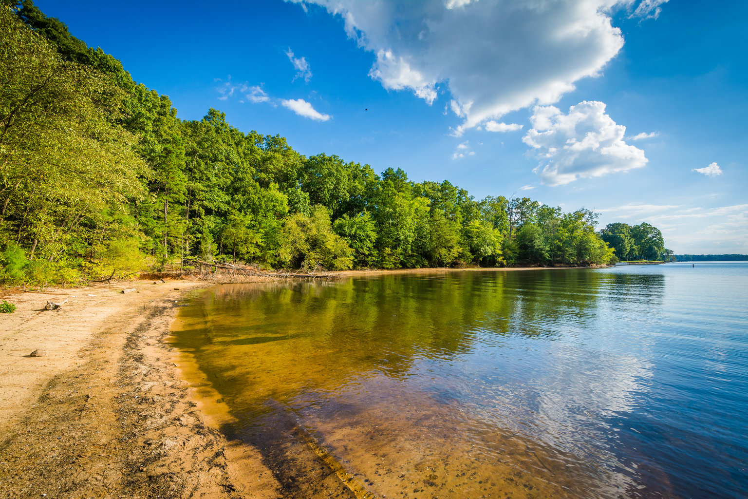 Mooresville, North Carolina Vacation Rentals: Lake Houses, Cabins, & More