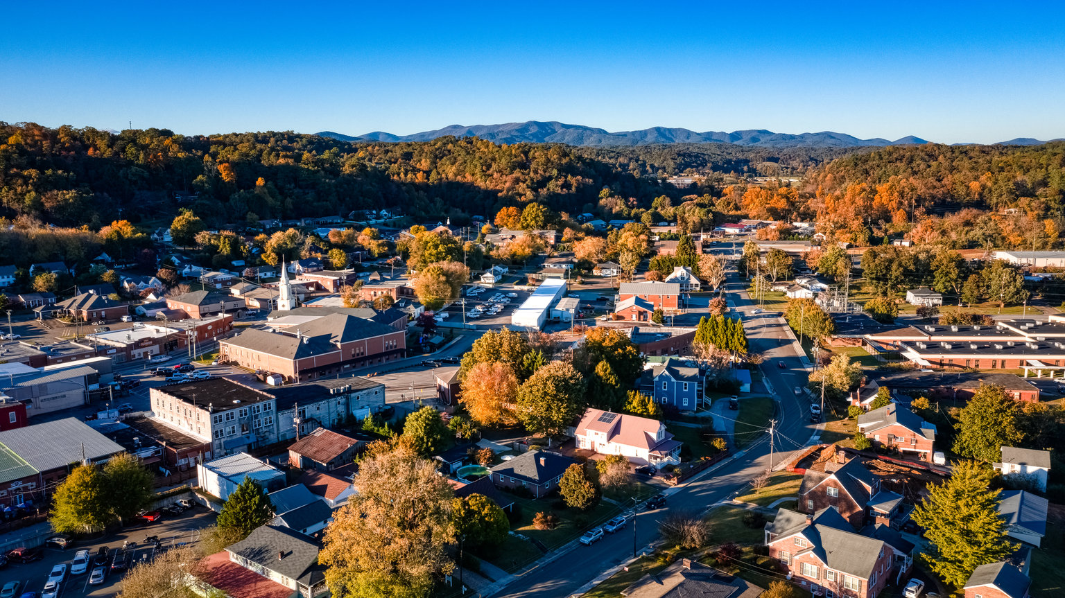 Ellijay, Georgia Vacation Rentals: Cabins, Houses & Waterfront Stays